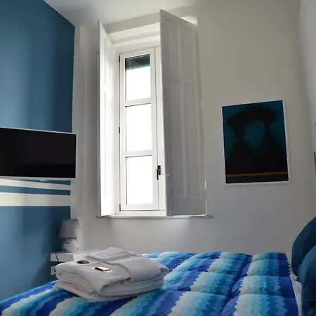 Sara's Seaview Apartamento Salerno