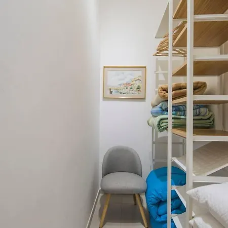 Sara's Seaview Salerno